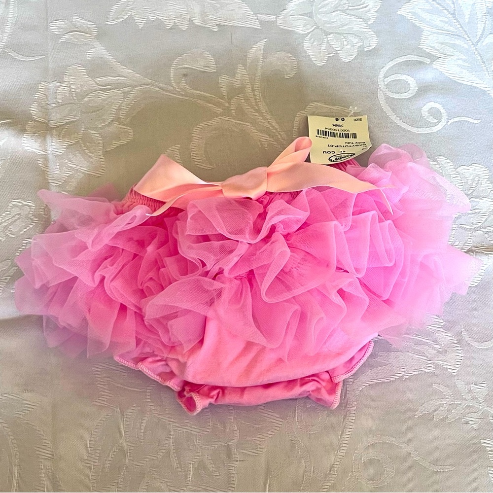 NWT Baby Girl Ruffle Tutu / Bloomers/ Diaper Cover. $25
